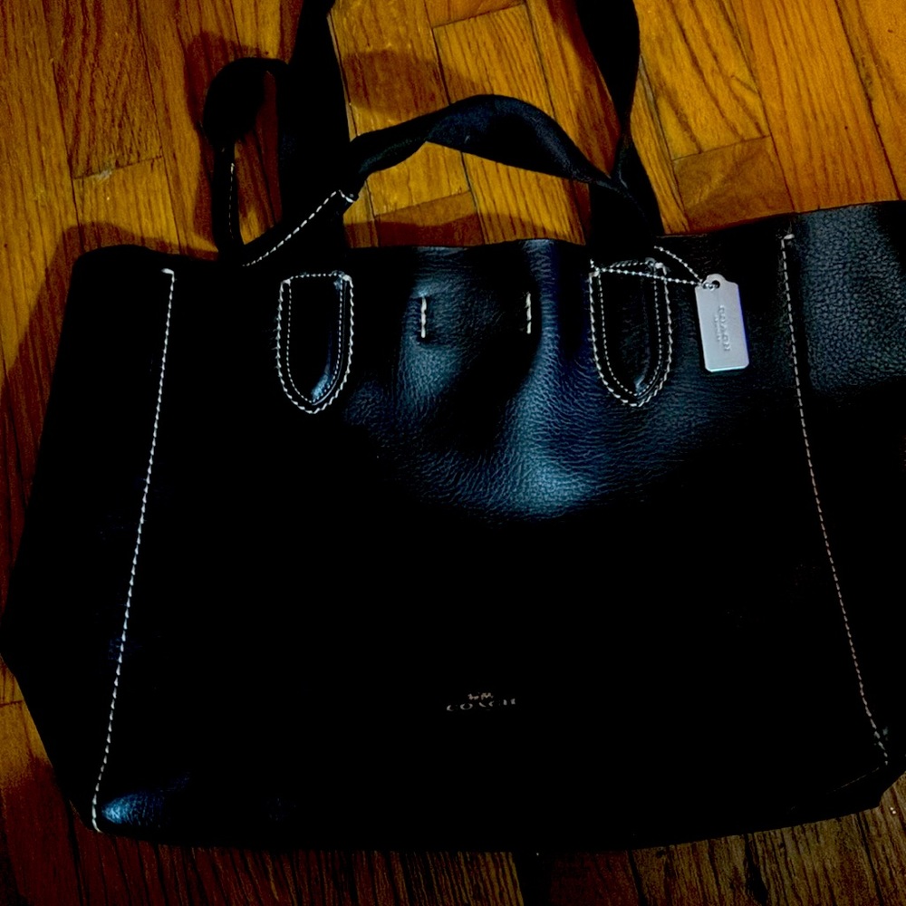 X-Large authentic black leather coach bag never used